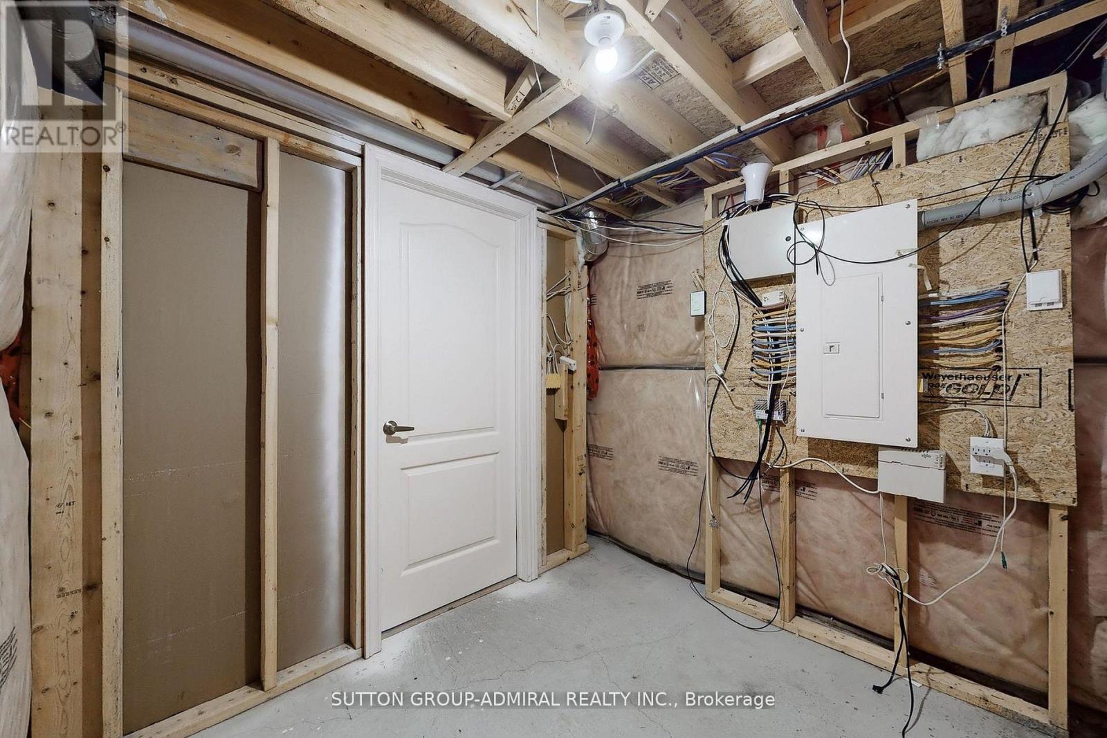 74 Davenfield Circle, Brampton, Ontario  L6P 4M2 - Photo 46 - W12649770