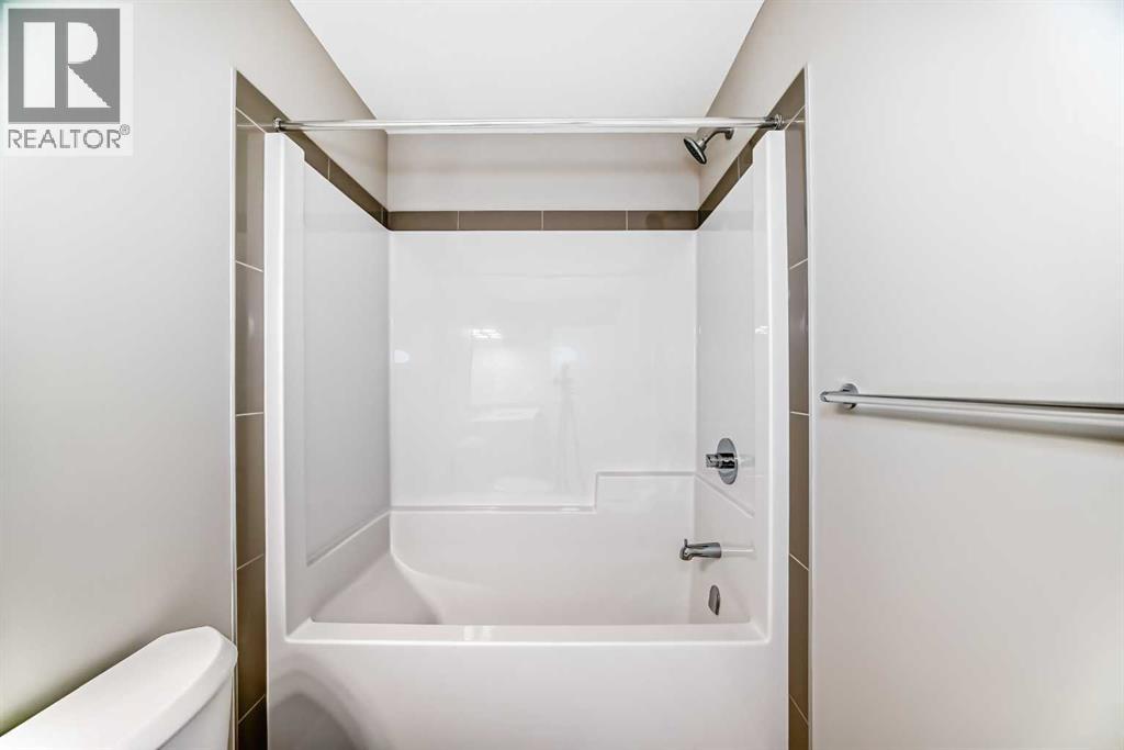 15 Magnolia Street, Calgary, Alberta  T3M 4C8 - Photo 30 - A2238787