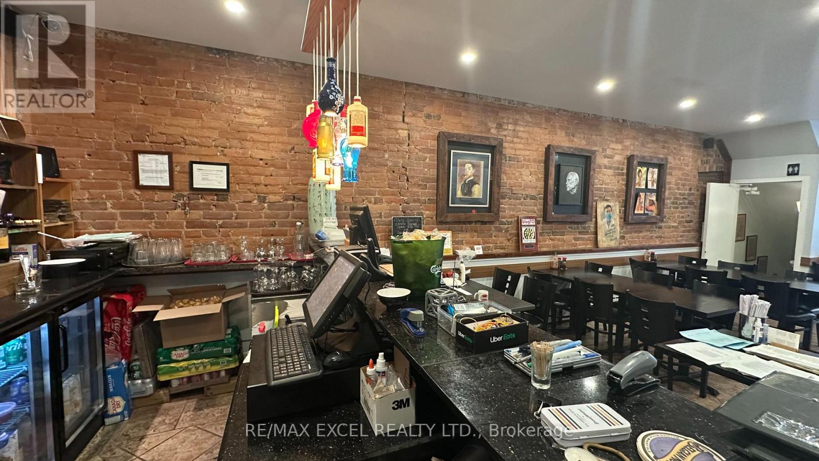 2904 Dundas Street W, Toronto, Ontario  M6P 1Y8 - Photo 7 - W12424852