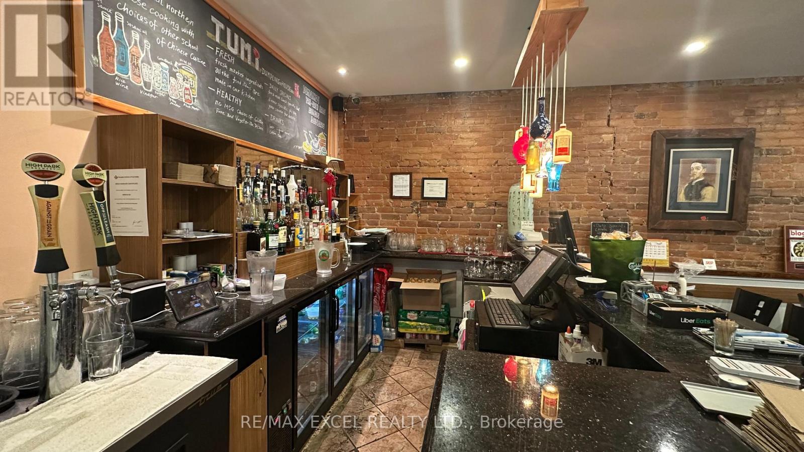 2904 Dundas Street W, Toronto, Ontario  M6P 1Y8 - Photo 6 - W12424852