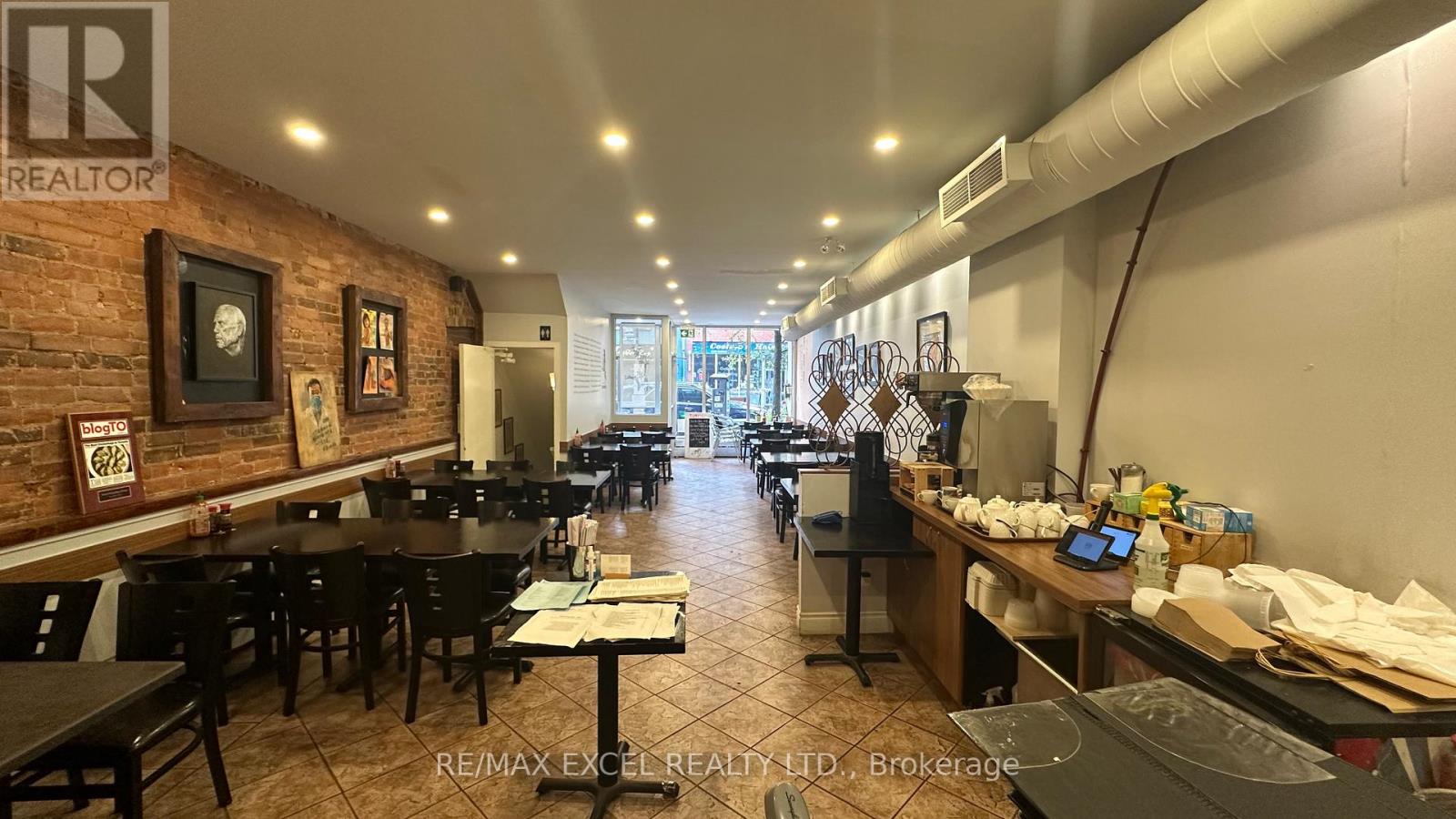 2904 Dundas Street W, Toronto, Ontario  M6P 1Y8 - Photo 2 - W12424852