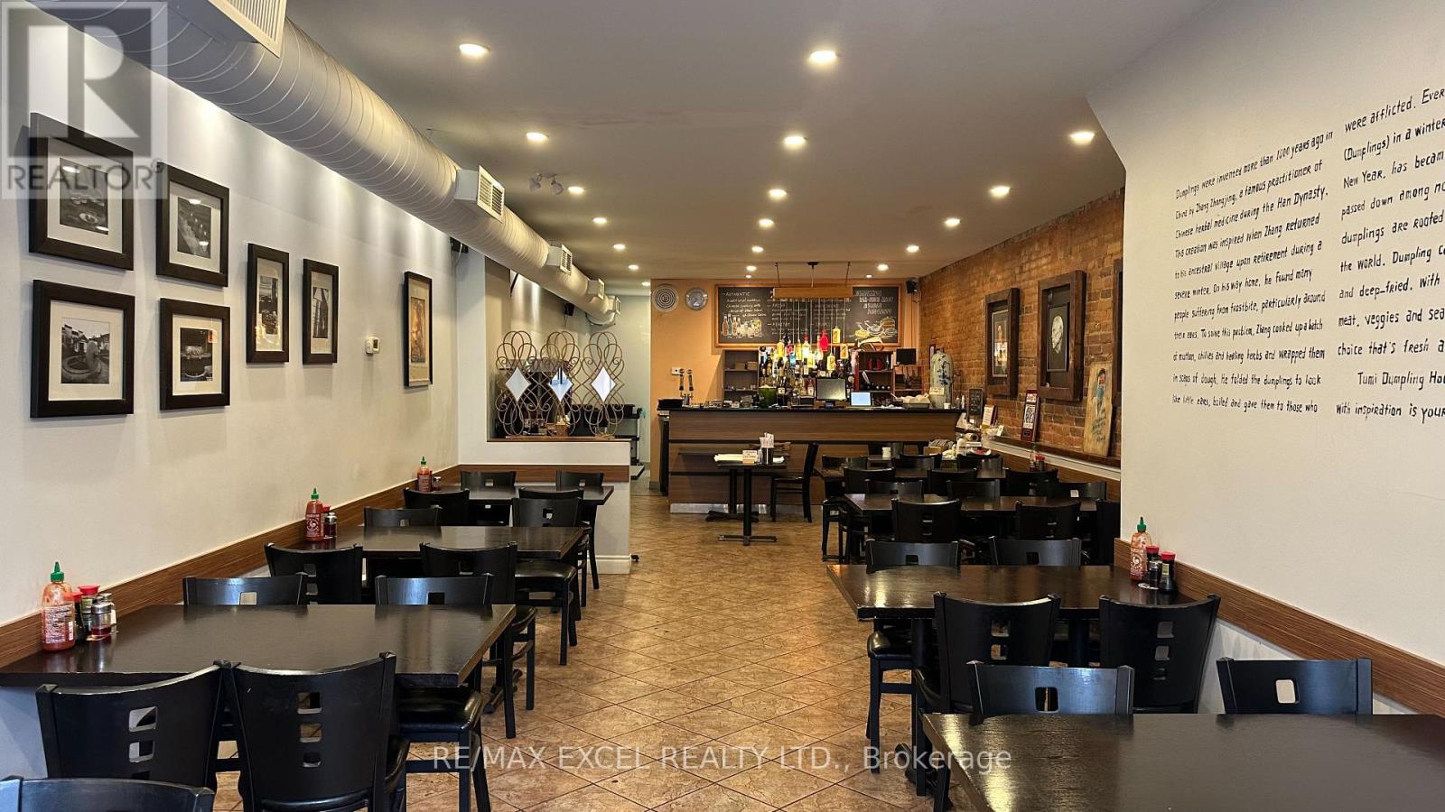 2904 Dundas Street W, Toronto, Ontario  M6P 1Y8 - Photo 3 - W12424852