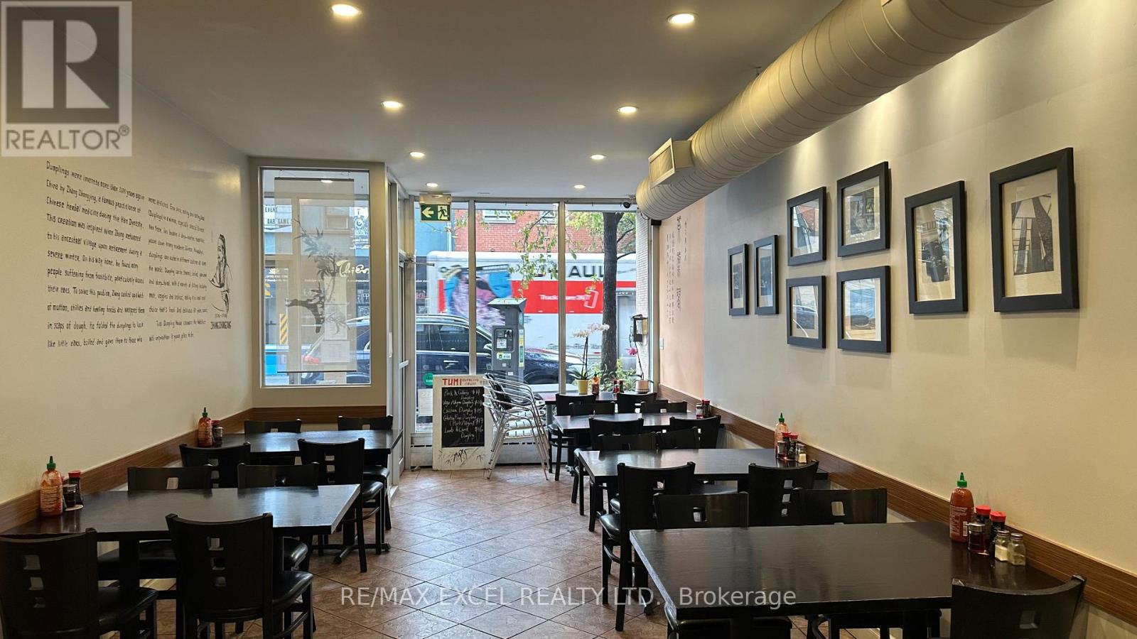 2904 Dundas Street W, Toronto, Ontario  M6P 1Y8 - Photo 5 - W12424852