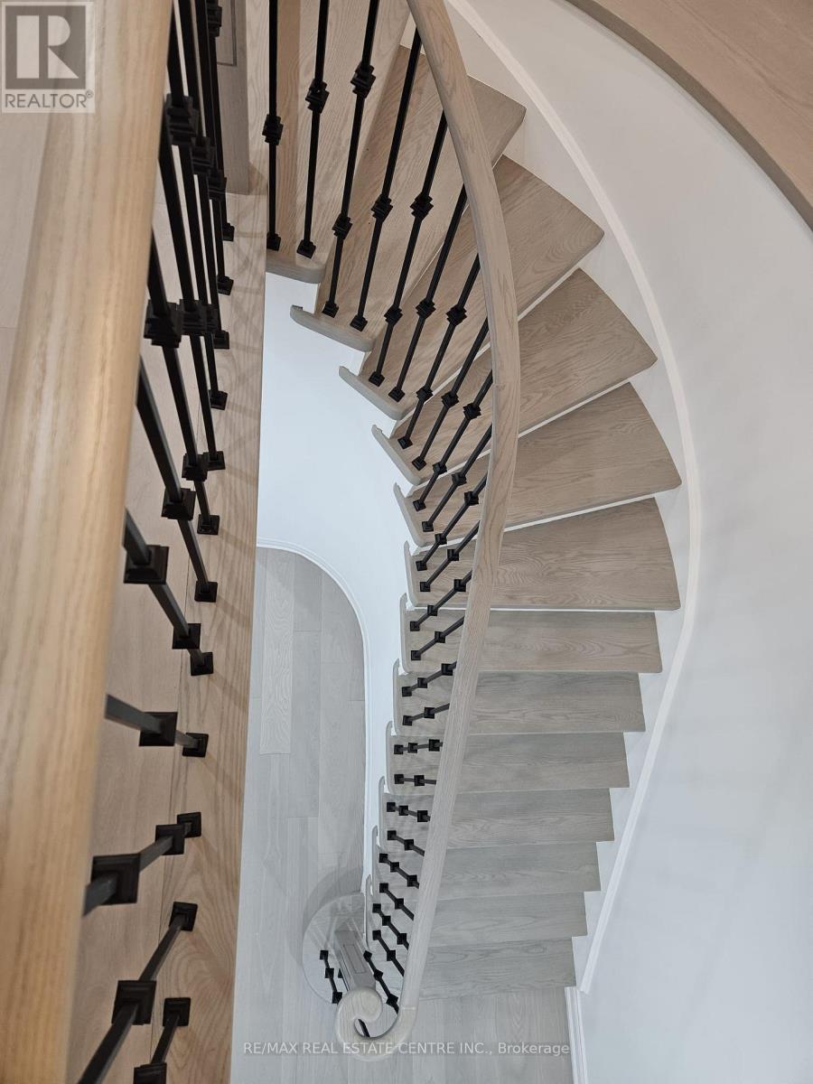 3316 Lady Slipper Court, Mississauga, Ontario  L5N 6A9 - Photo 18 - W12595972