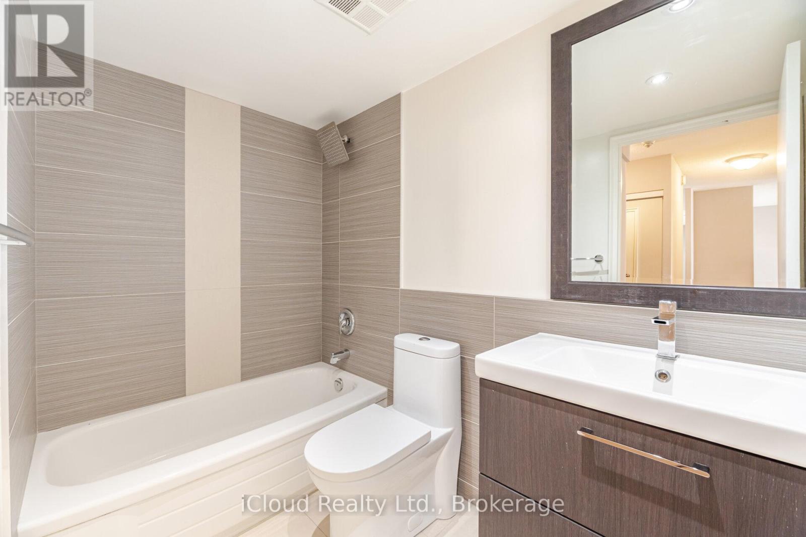 1511 - 550 Webb Drive, Mississauga (City Centre), Ontario  L5B 3Y4 - Photo 26 - W12600860