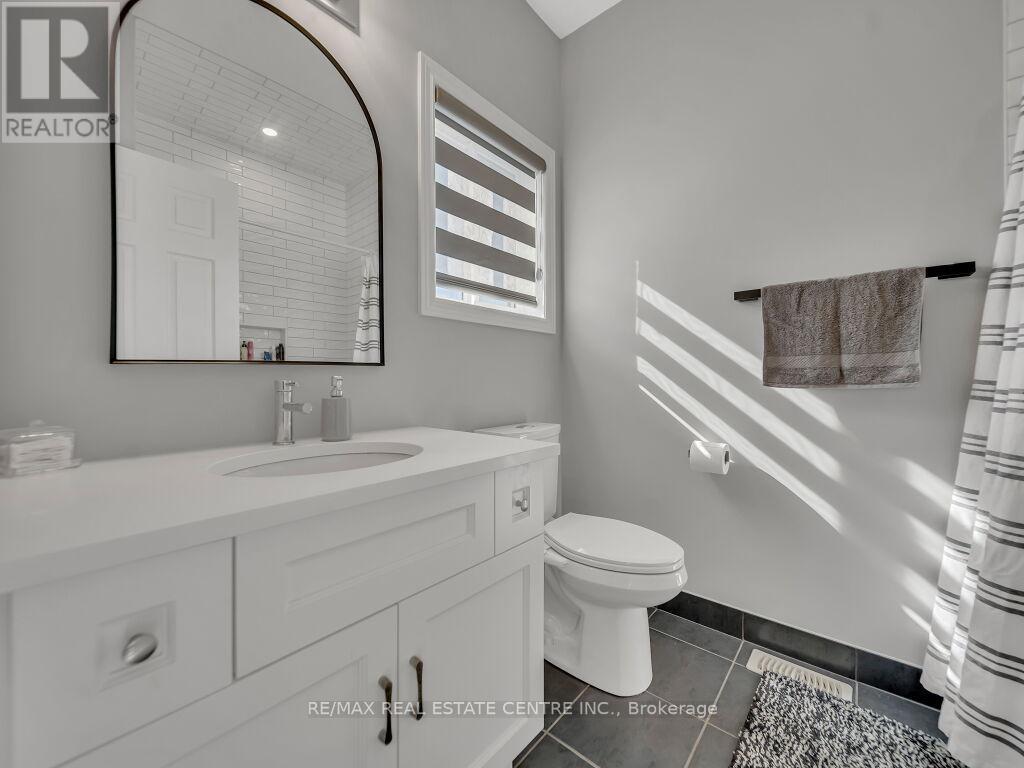 640 Florencedale Crescent, Kitchener, Ontario  N2R 0N4 - Photo 27 - X12445265