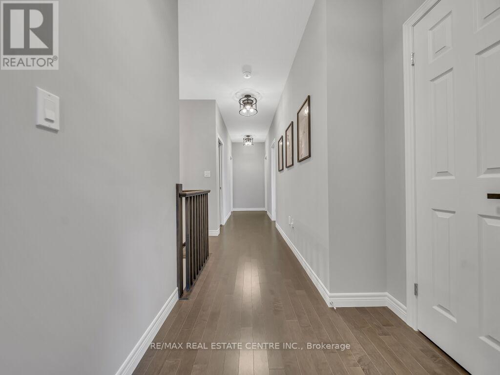 640 Florencedale Crescent, Kitchener, Ontario  N2R 0N4 - Photo 24 - X12445265