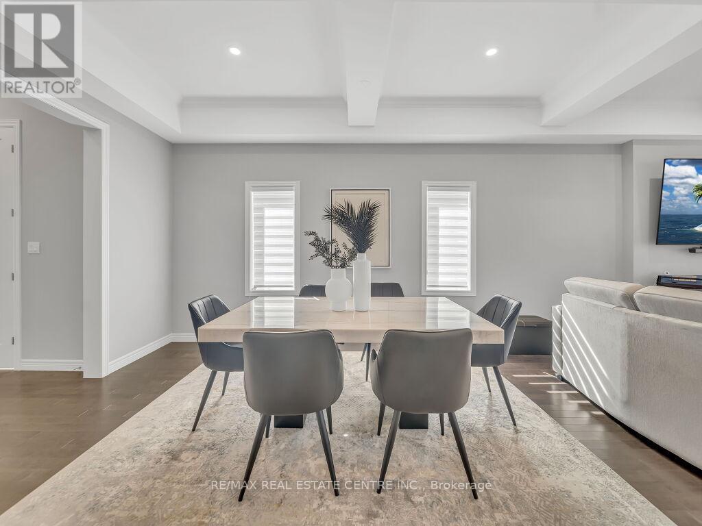 640 Florencedale Crescent, Kitchener, Ontario  N2R 0N4 - Photo 16 - X12445265