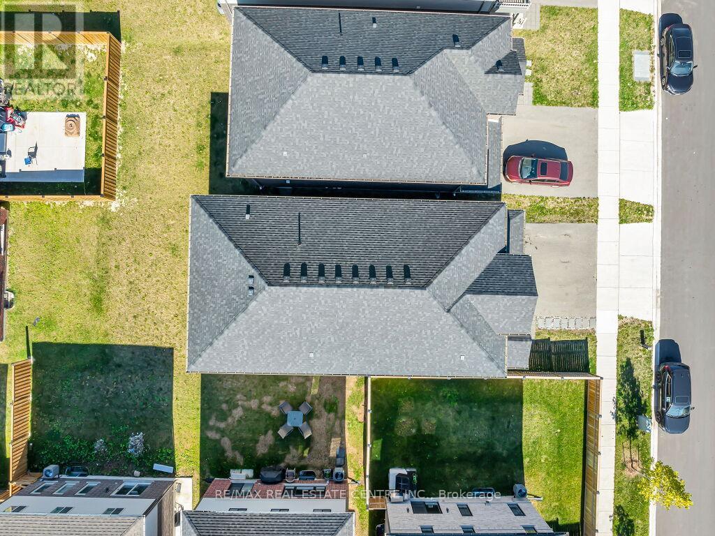 640 Florencedale Crescent, Kitchener, Ontario  N2R 0N4 - Photo 45 - X12445265