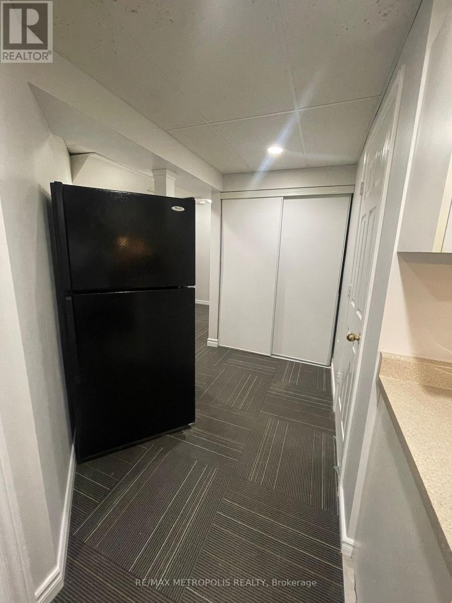 Lower - 58 Whitefoot Crescent, Ajax, Ontario  L1Z 2E2 - Photo 5 - E12649774