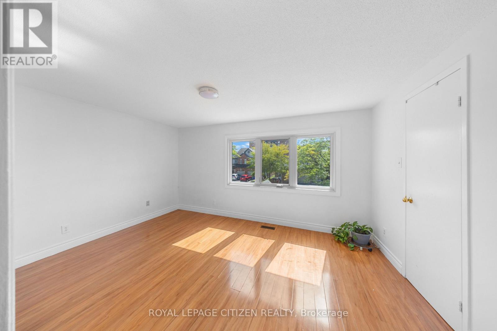 116 Ducatel Crescent, Ajax, Ontario  L1T 3B1 - Photo 7 - E12649778