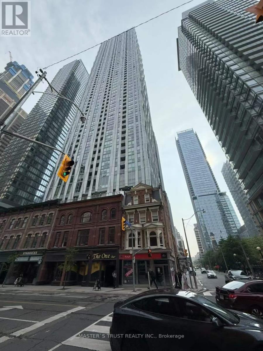 107-108-109 - 1 Yorkville Avenue, Toronto, Ontario  M4W 1L1 - Photo 4 - C12645116