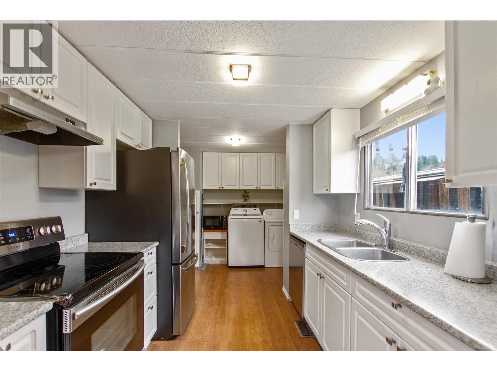 93 201 Cayer Street, Coquitlam, British Columbia  V3K 5A9 - Photo 8 - R3074949