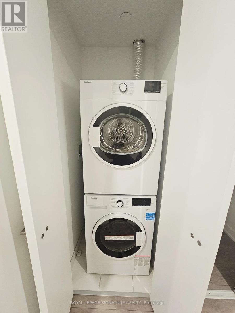 309 - 1 Fairview Road E, Mississauga, Ontario  L5A 0B4 - Photo 4 - W12649492