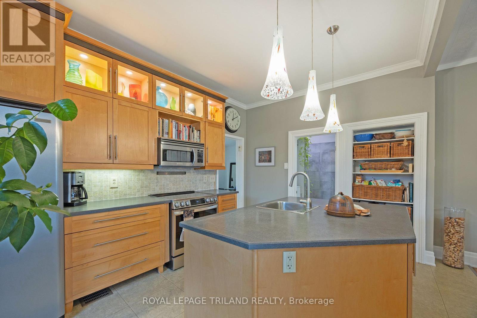 9855 John Street N, Southwold, Ontario  N0L 2E0 - Photo 14 - X12649788