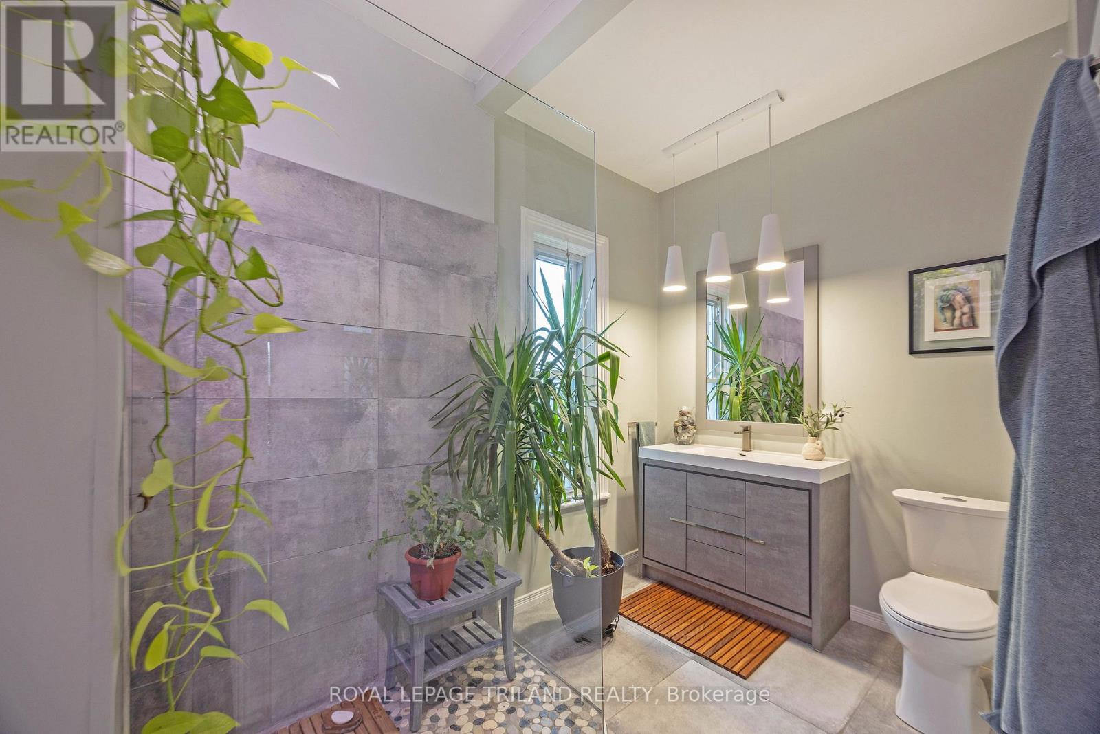 9855 John Street N, Southwold, Ontario  N0L 2E0 - Photo 15 - X12649788