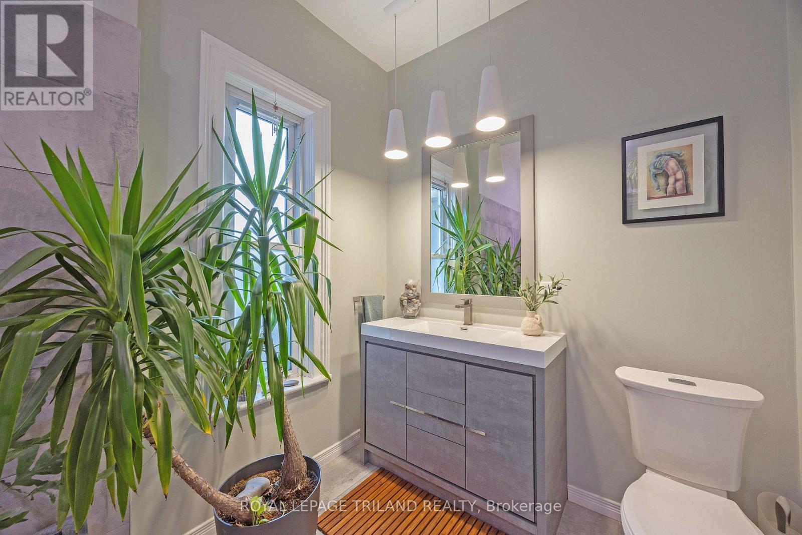 9855 John Street N, Southwold, Ontario  N0L 2E0 - Photo 16 - X12649788