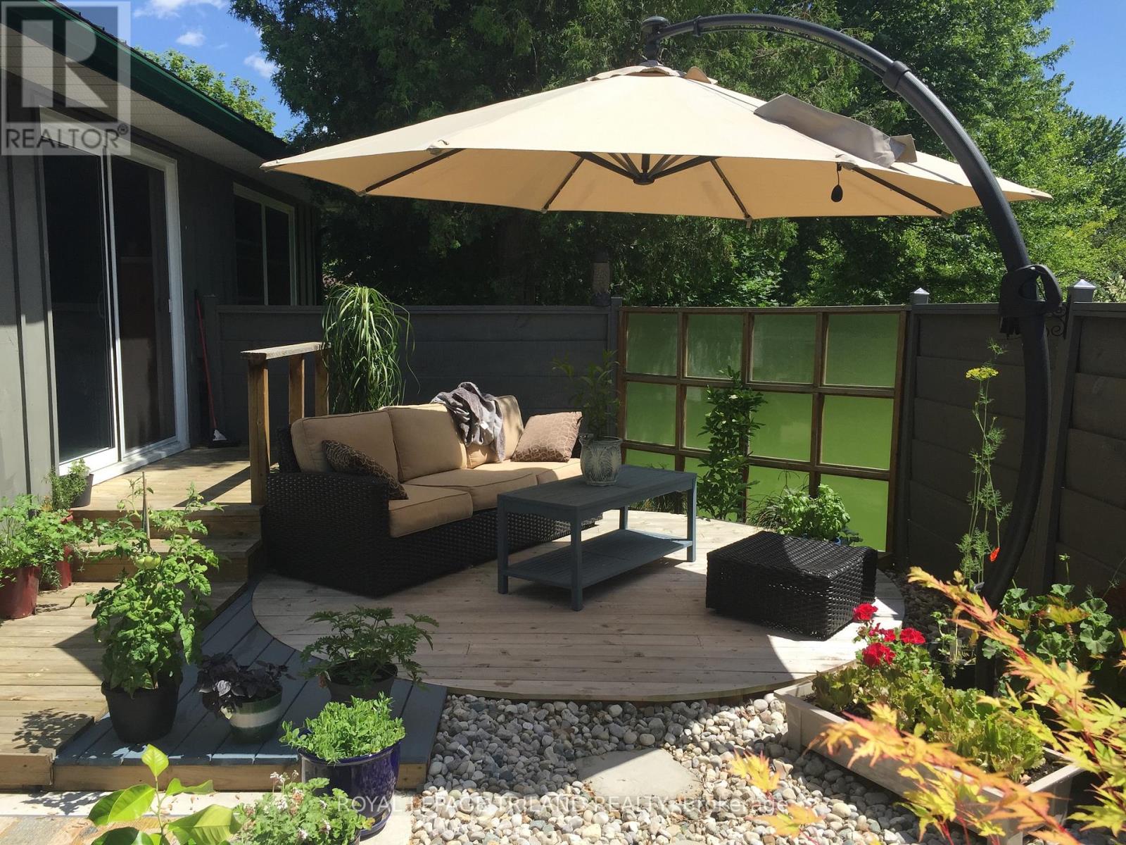 9855 John Street N, Southwold, Ontario  N0L 2E0 - Photo 35 - X12649788