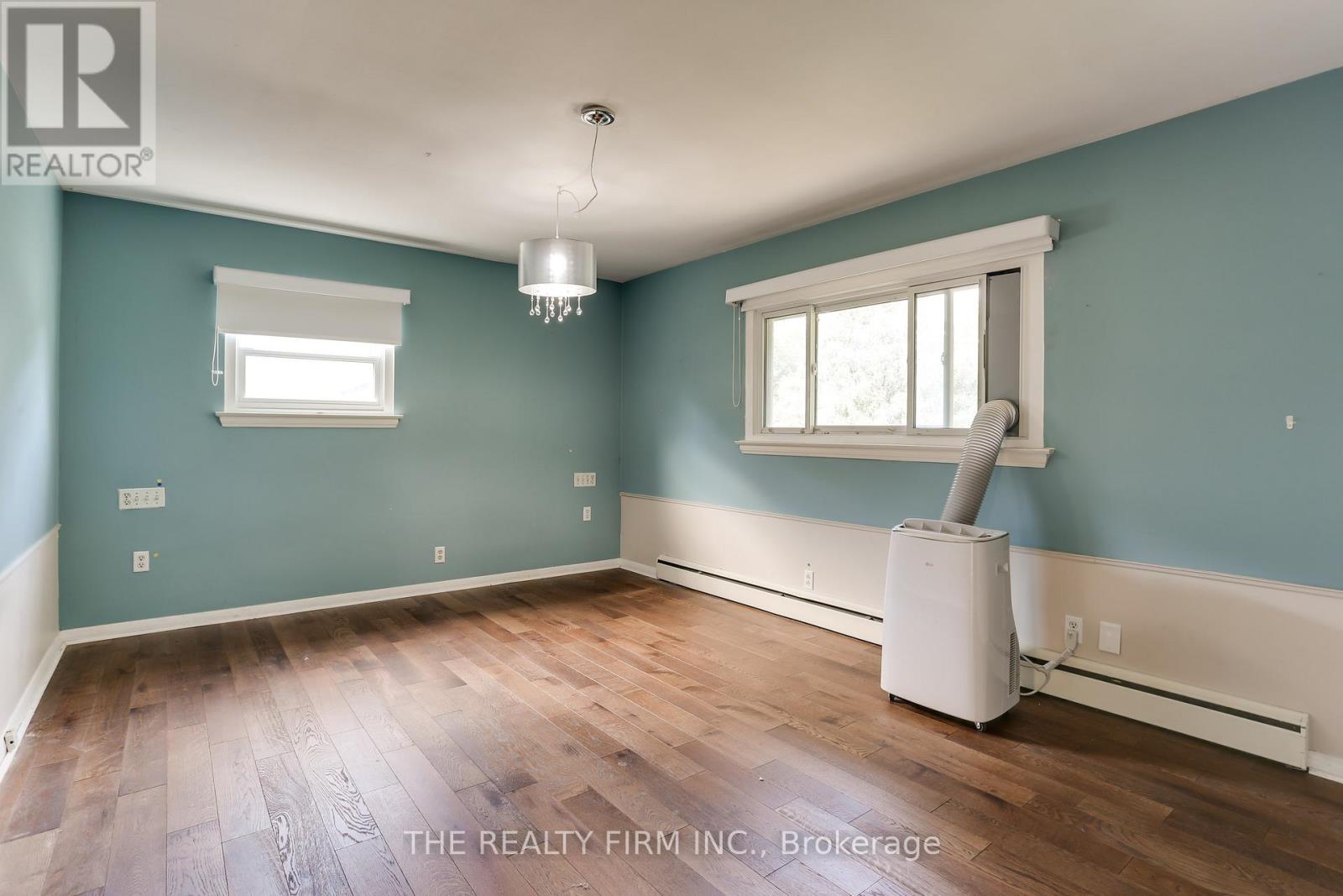 Main - 425 Ridout Street S, London South, Ontario  N6C 4A2 - Photo 12 - X12649798