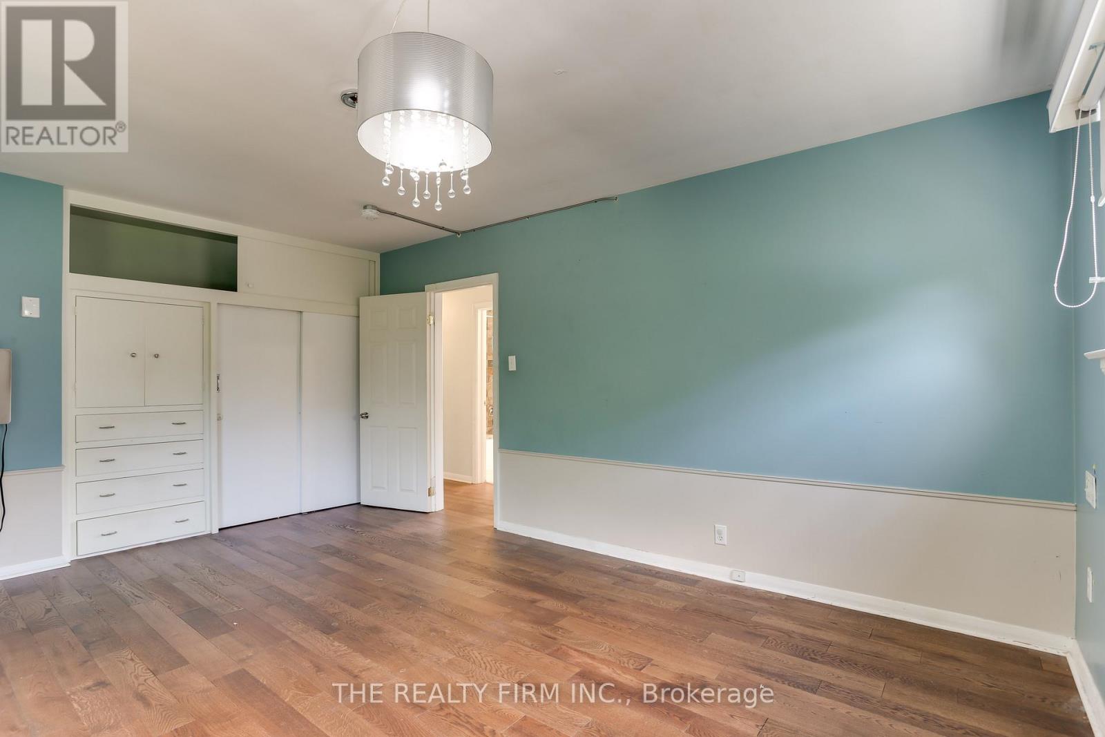 Main - 425 Ridout Street S, London South, Ontario  N6C 4A2 - Photo 13 - X12649798