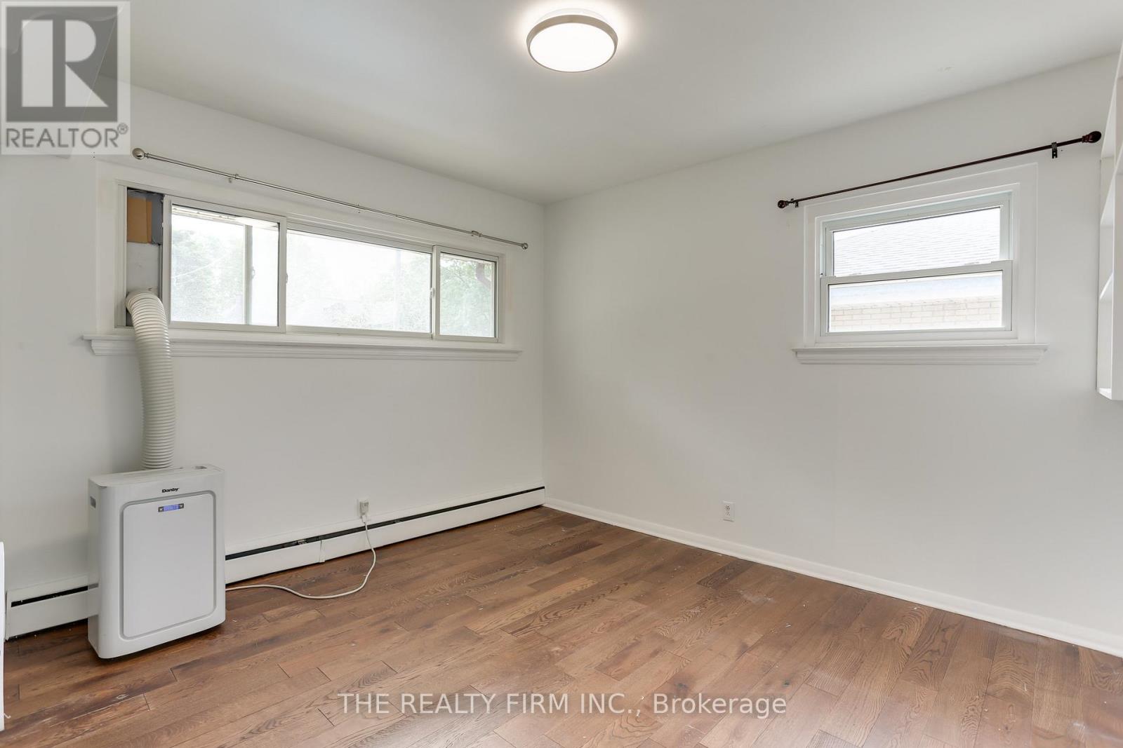 Main - 425 Ridout Street S, London South, Ontario  N6C 4A2 - Photo 14 - X12649798