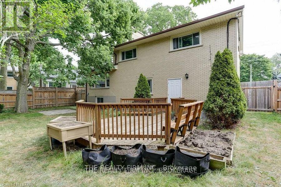 Main - 425 Ridout Street S, London South, Ontario  N6C 4A2 - Photo 22 - X12649798