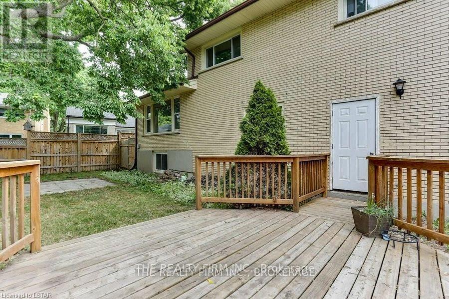 Main - 425 Ridout Street S, London South, Ontario  N6C 4A2 - Photo 25 - X12649798