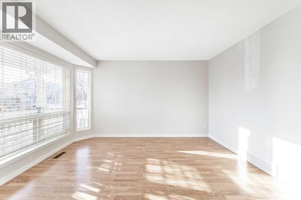 154 Bridleridge Circle Sw, Calgary, Alberta  T2Y 4C7 - Photo 7 - A2276126