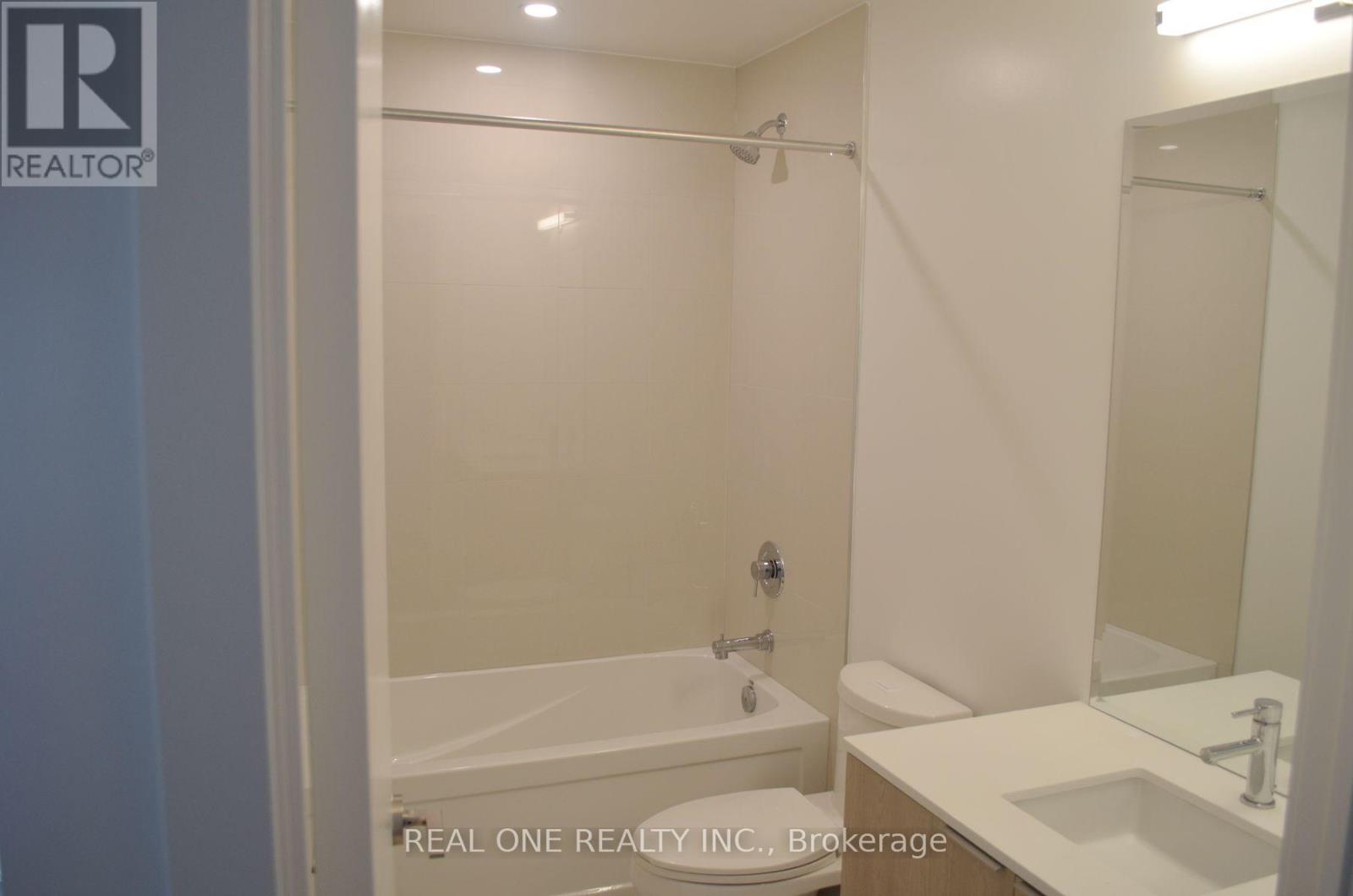 2207 - 15 Queens Quay E, Toronto, Ontario  M5E 0A4 - Photo 11 - C12649794