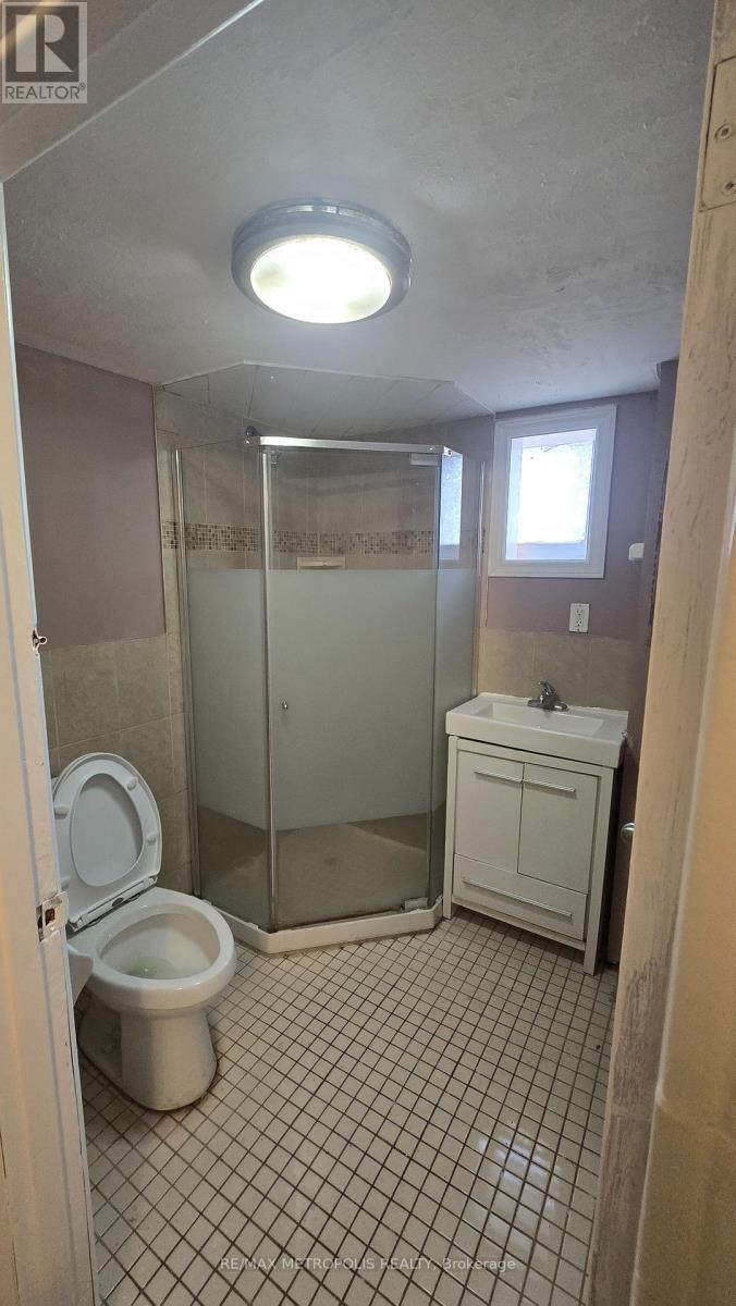 Bsmt - 38 Copping Road, Toronto, Ontario  M1G 3J8 - Photo 8 - E12649792