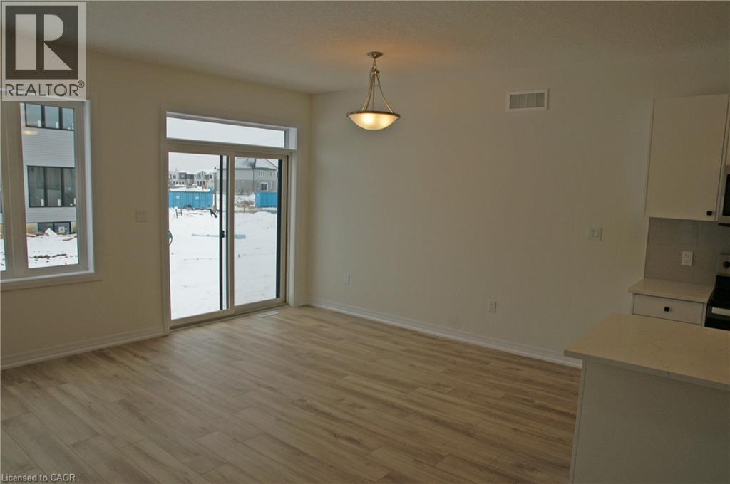 111 Winter Wren Crescent, Kitchener, Ontario  N2P 0L5 - Photo 4 - 40794567