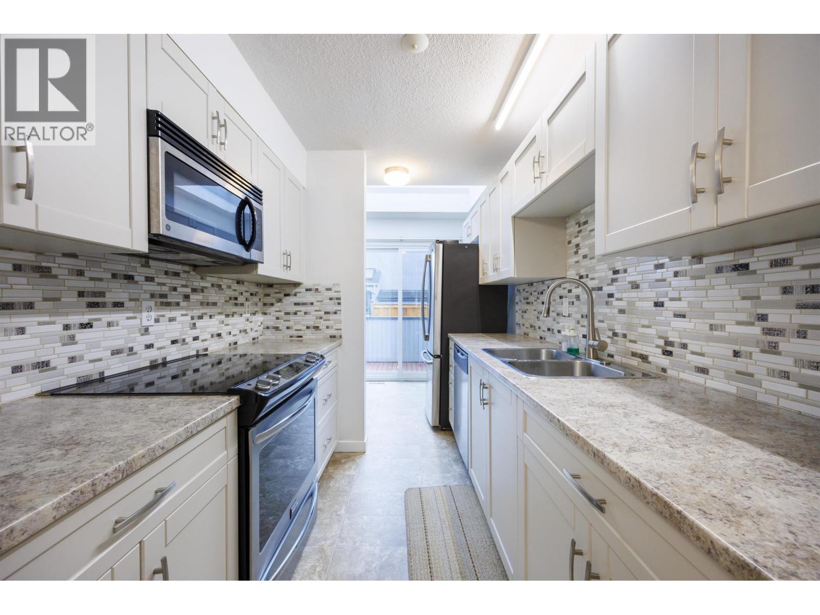 2 19022 119b Avenue, Pitt Meadows, British Columbia  V3Y 1X5 - Photo 4 - R3074800