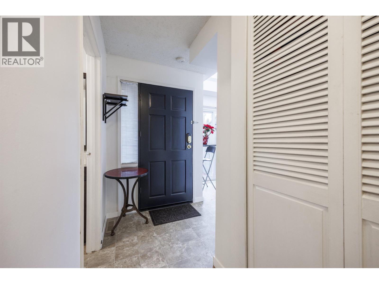 2 19022 119b Avenue, Pitt Meadows, British Columbia  V3Y 1X5 - Photo 3 - R3074800