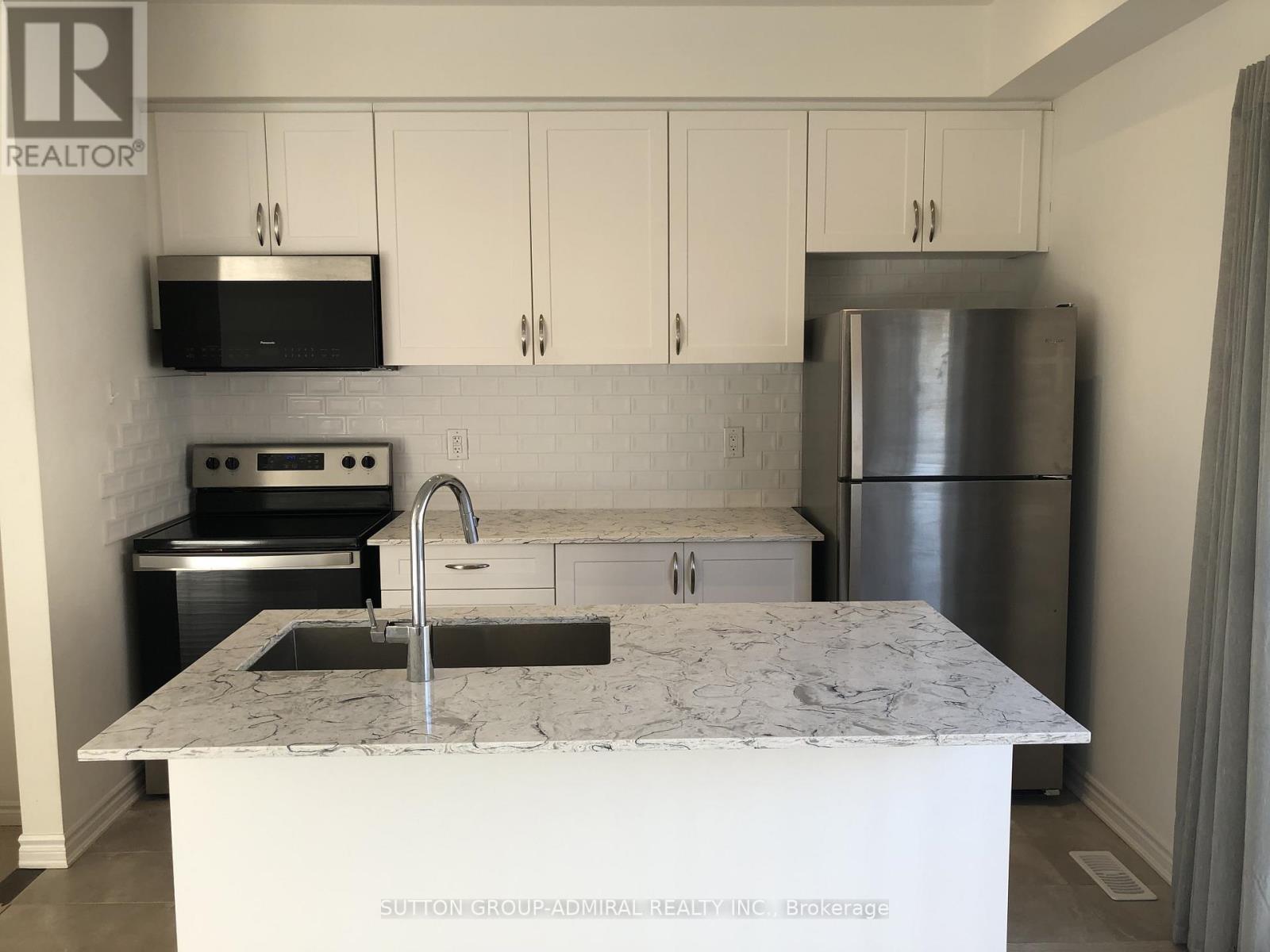 9 Dunes Drive, Wasaga Beach, Ontario  L9Z 0J1 - Photo 8 - S12649578