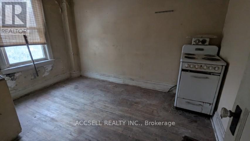 177 Greenwood Avenue, Toronto, Ontario  M4L 2P8 - Photo 11 - E12649810