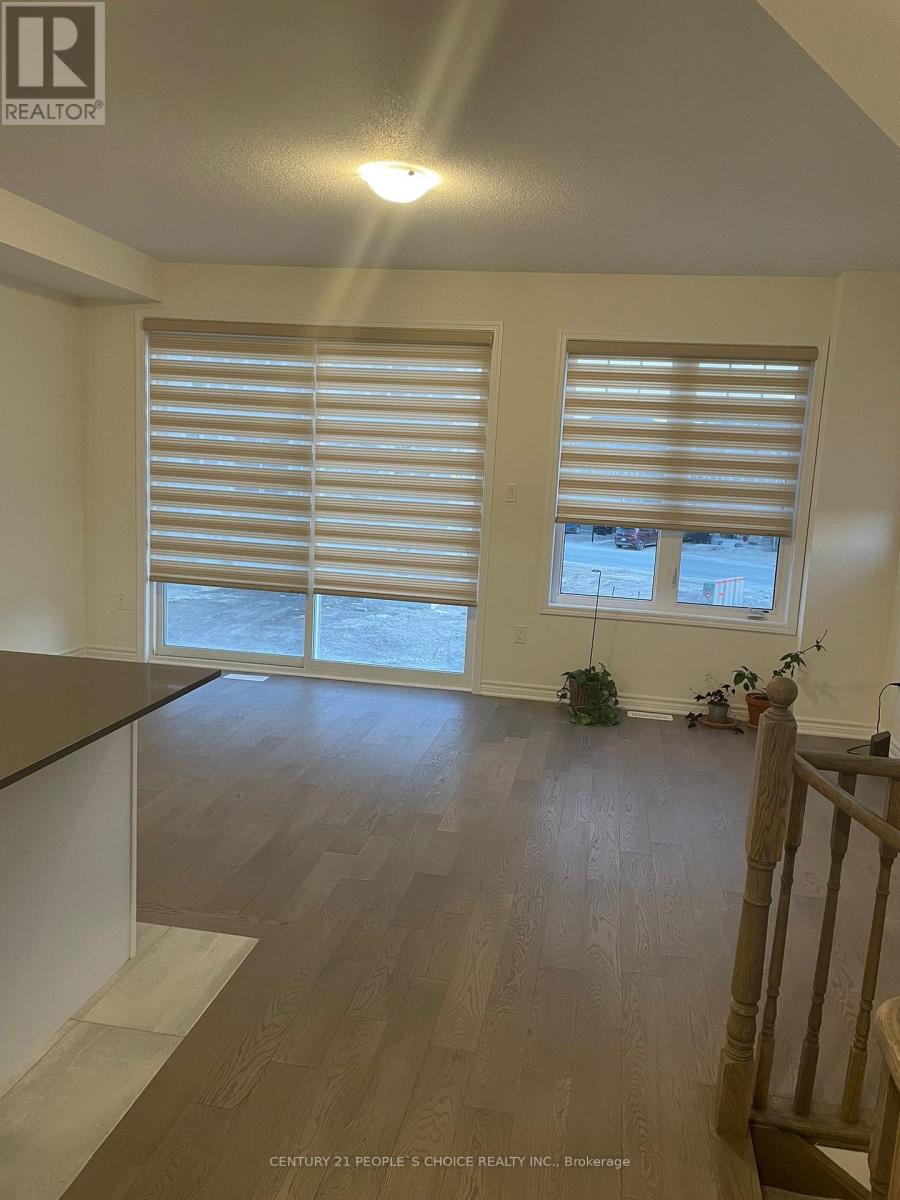 165 Village Gate Drive, Wasaga Beach, Ontario  L9Z 0K1 - Photo 10 - S12649812