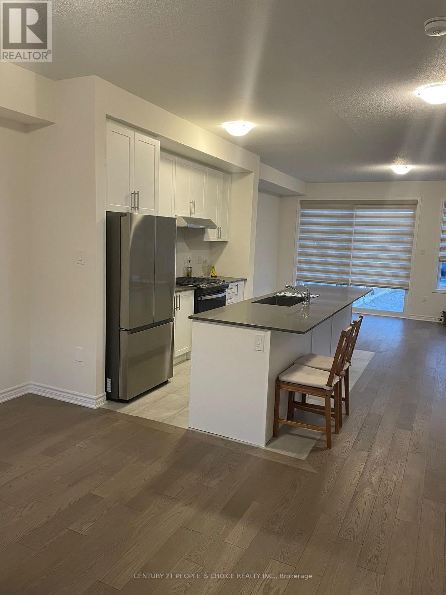 165 Village Gate Drive, Wasaga Beach, Ontario  L9Z 0K1 - Photo 2 - S12649812