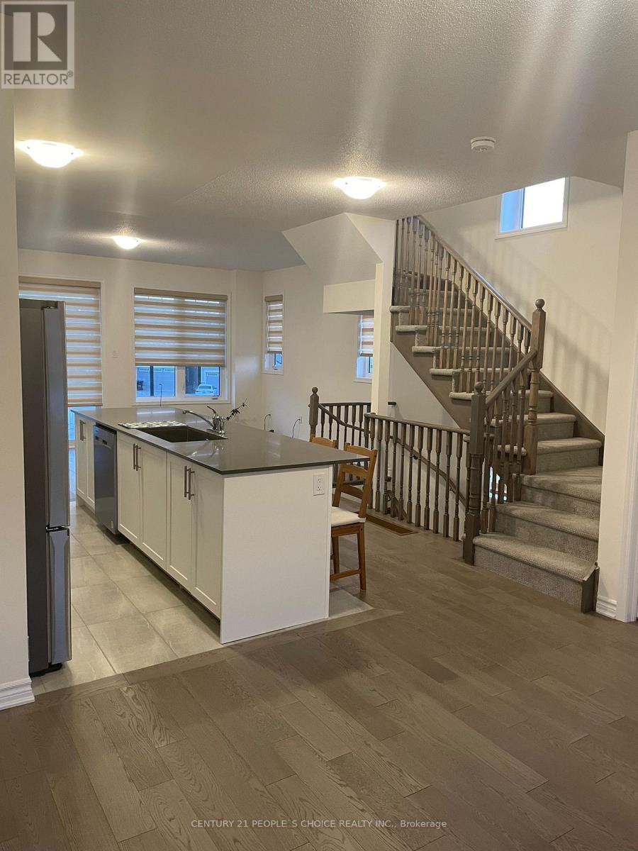 165 Village Gate Drive, Wasaga Beach, Ontario  L9Z 0K1 - Photo 4 - S12649812