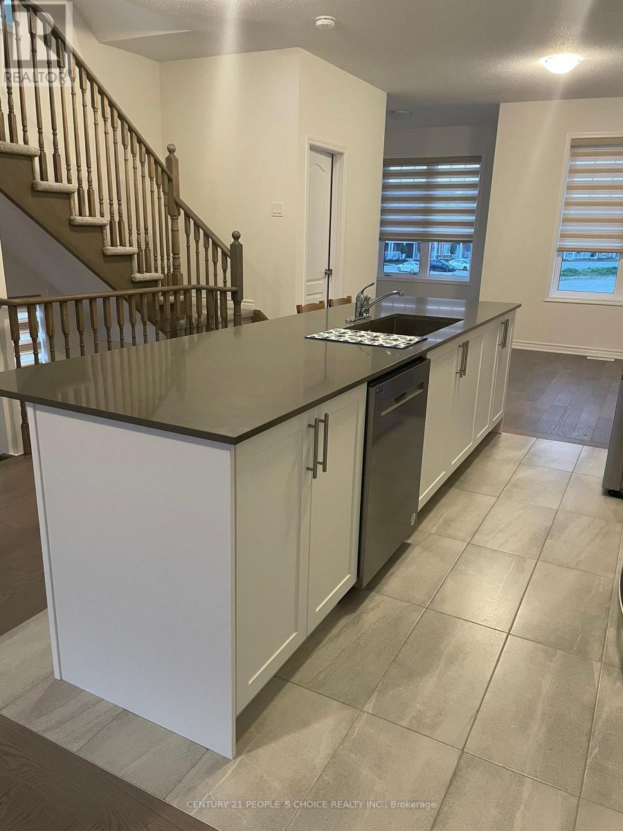 165 Village Gate Drive, Wasaga Beach, Ontario  L9Z 0K1 - Photo 8 - S12649812