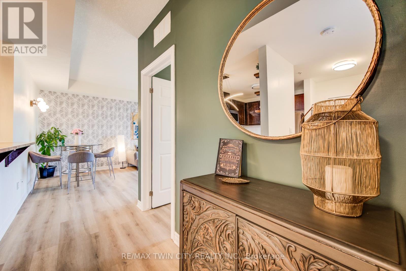 401 - 2 Colonial Drive, Guelph, Ontario  N1L 0K8 - Photo 12 - X12649814