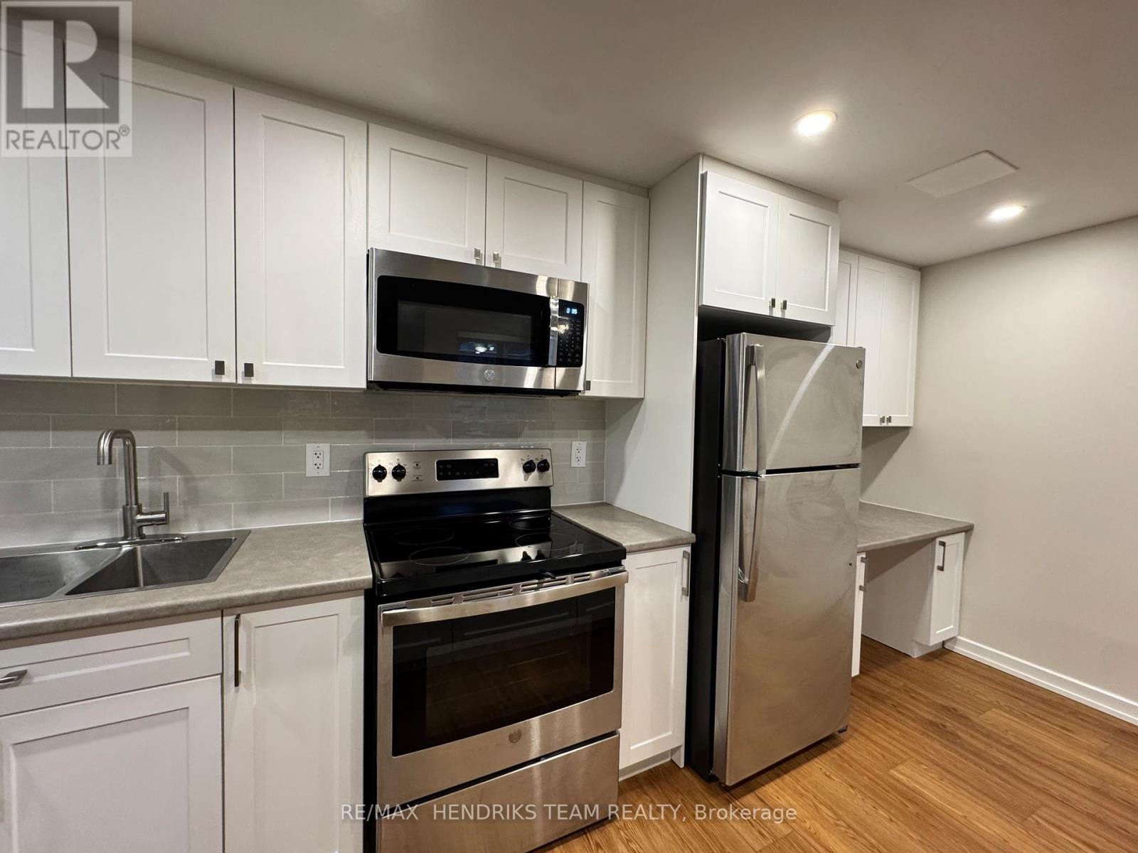 101 - 100 Rockwood Avenue, St. Catharines, Ontario  L2P 3P2 - Photo 4 - X12649832