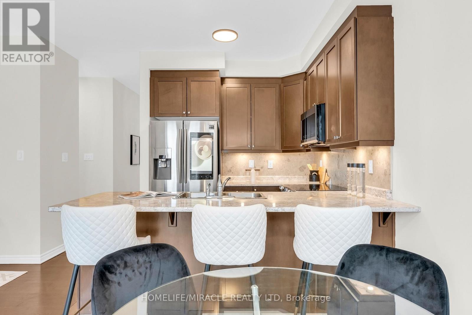 1344 Rose Way, Milton, Ontario  L9E 1M5 - Photo 23 - W12649836