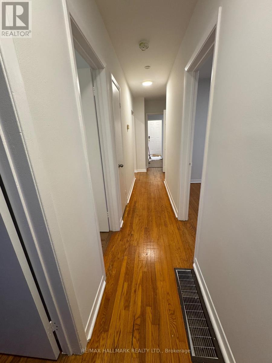 75 Bolton Avenue, Newmarket, Ontario  L3Y 2X3 - Photo 10 - N12649842