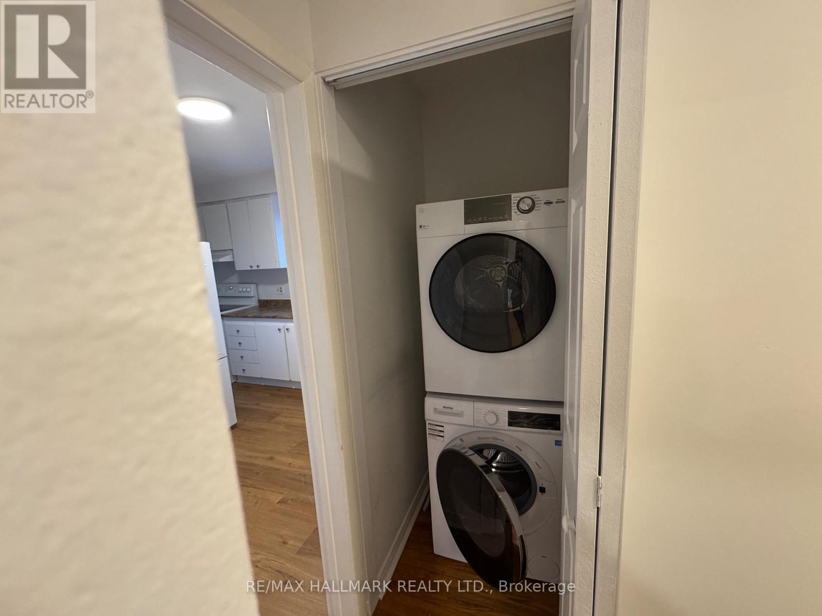 75 Bolton Avenue, Newmarket, Ontario  L3Y 2X3 - Photo 6 - N12649842