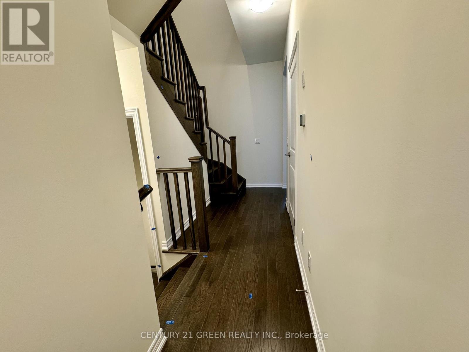 183 Broadacre Drive, Kitchener, Ontario  N2R 0S6 - Photo 5 - X12649846