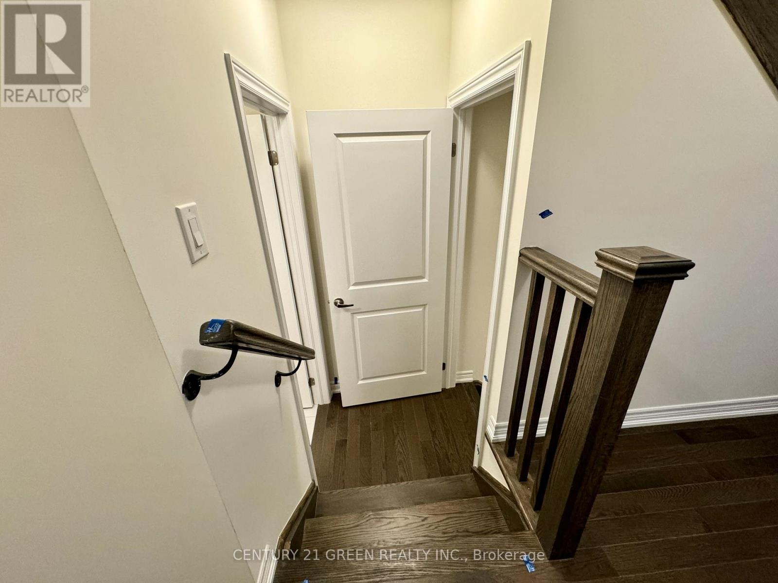 183 Broadacre Drive, Kitchener, Ontario  N2R 0S6 - Photo 6 - X12649846