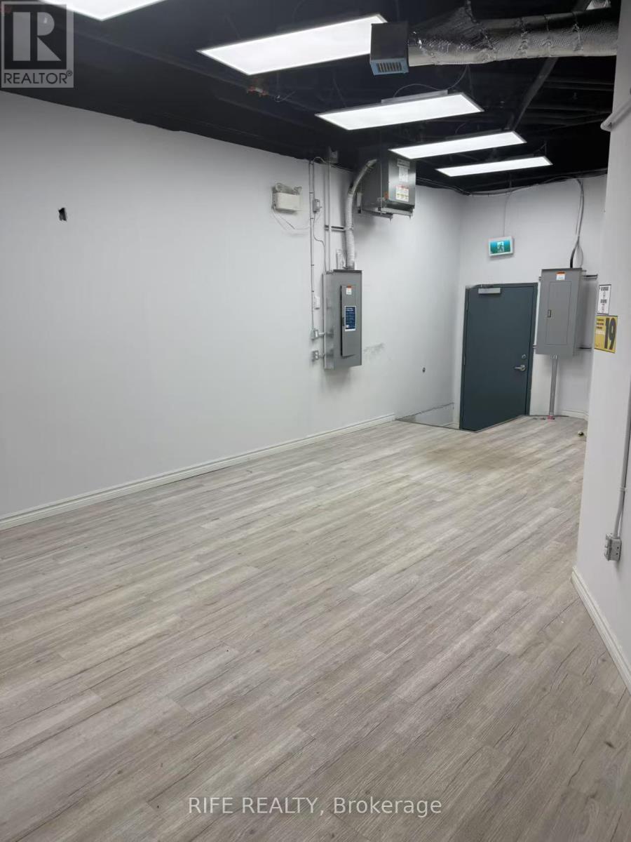 513 - 365 Albert Street, Waterloo, Ontario  N2L 0G6 - Photo 7 - X12649852