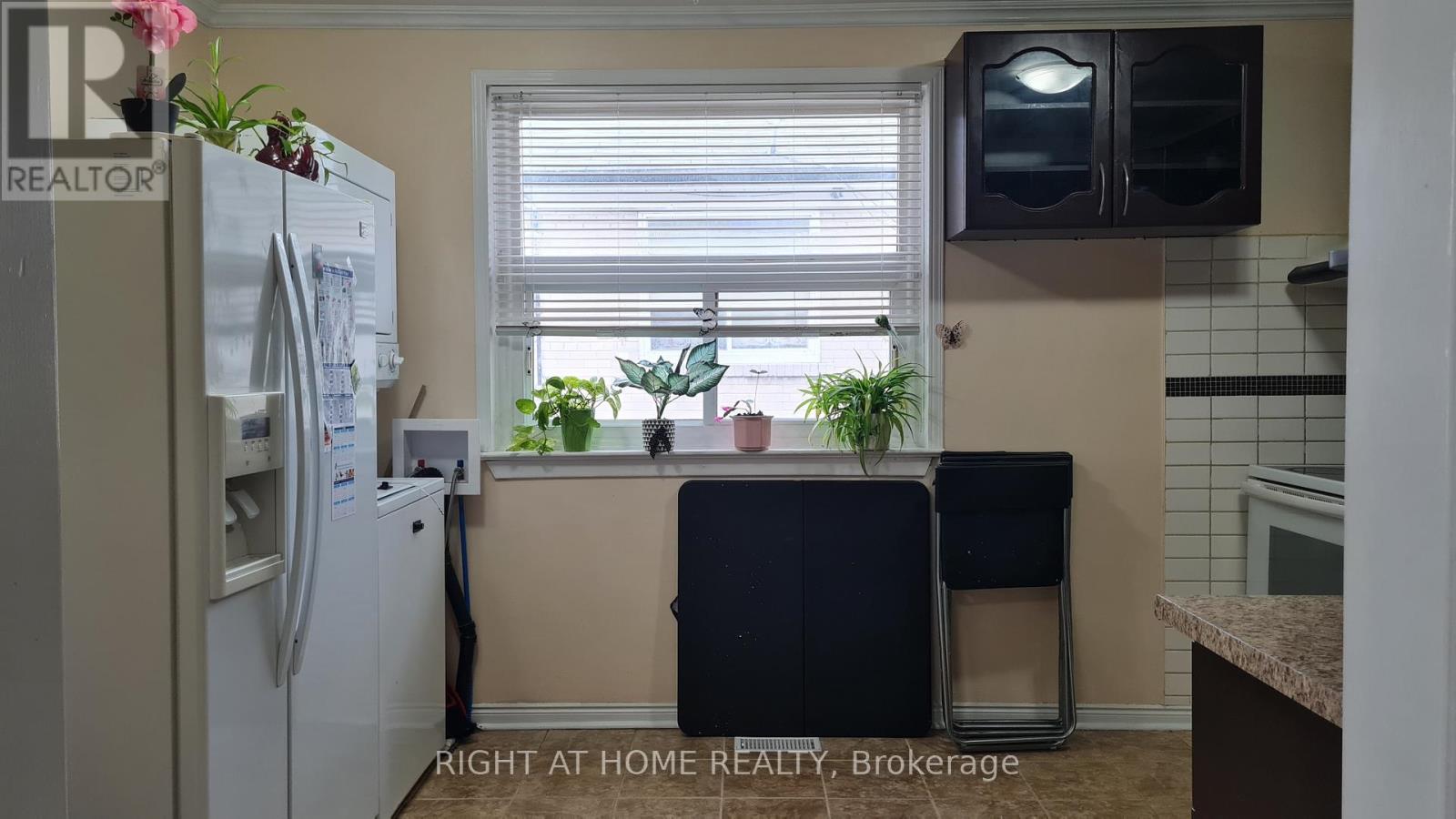 124 Overture Road, Toronto, Ontario  M1E 2W4 - Photo 11 - E12649860