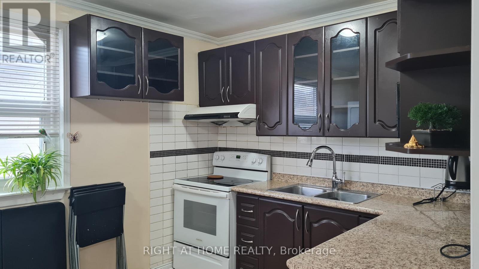 124 Overture Road, Toronto, Ontario  M1E 2W4 - Photo 13 - E12649860