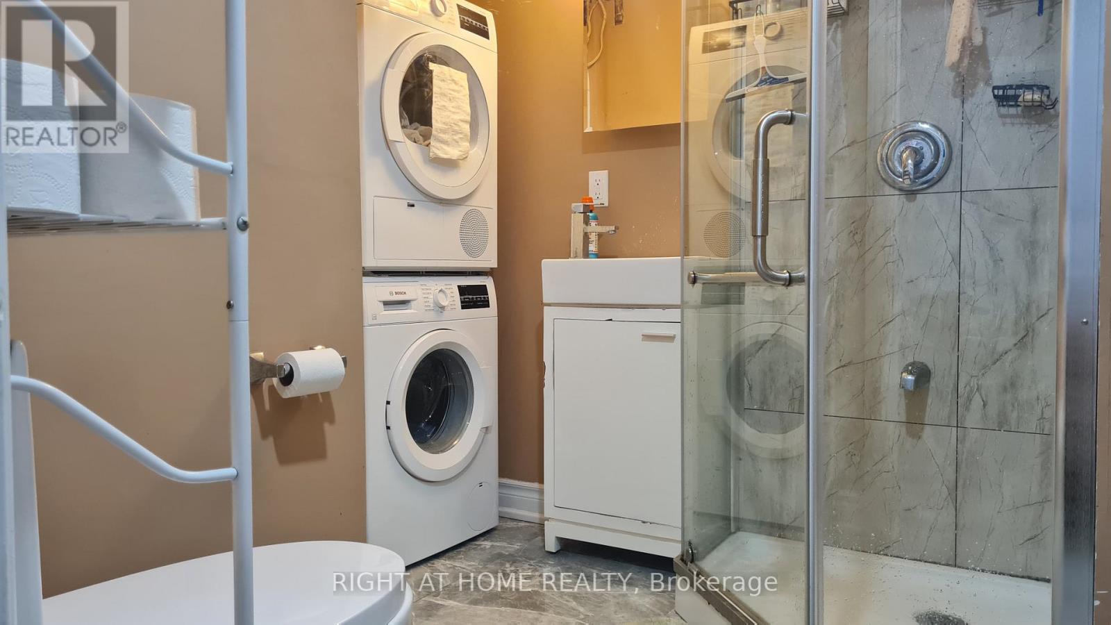 124 Overture Road, Toronto, Ontario  M1E 2W4 - Photo 32 - E12649860